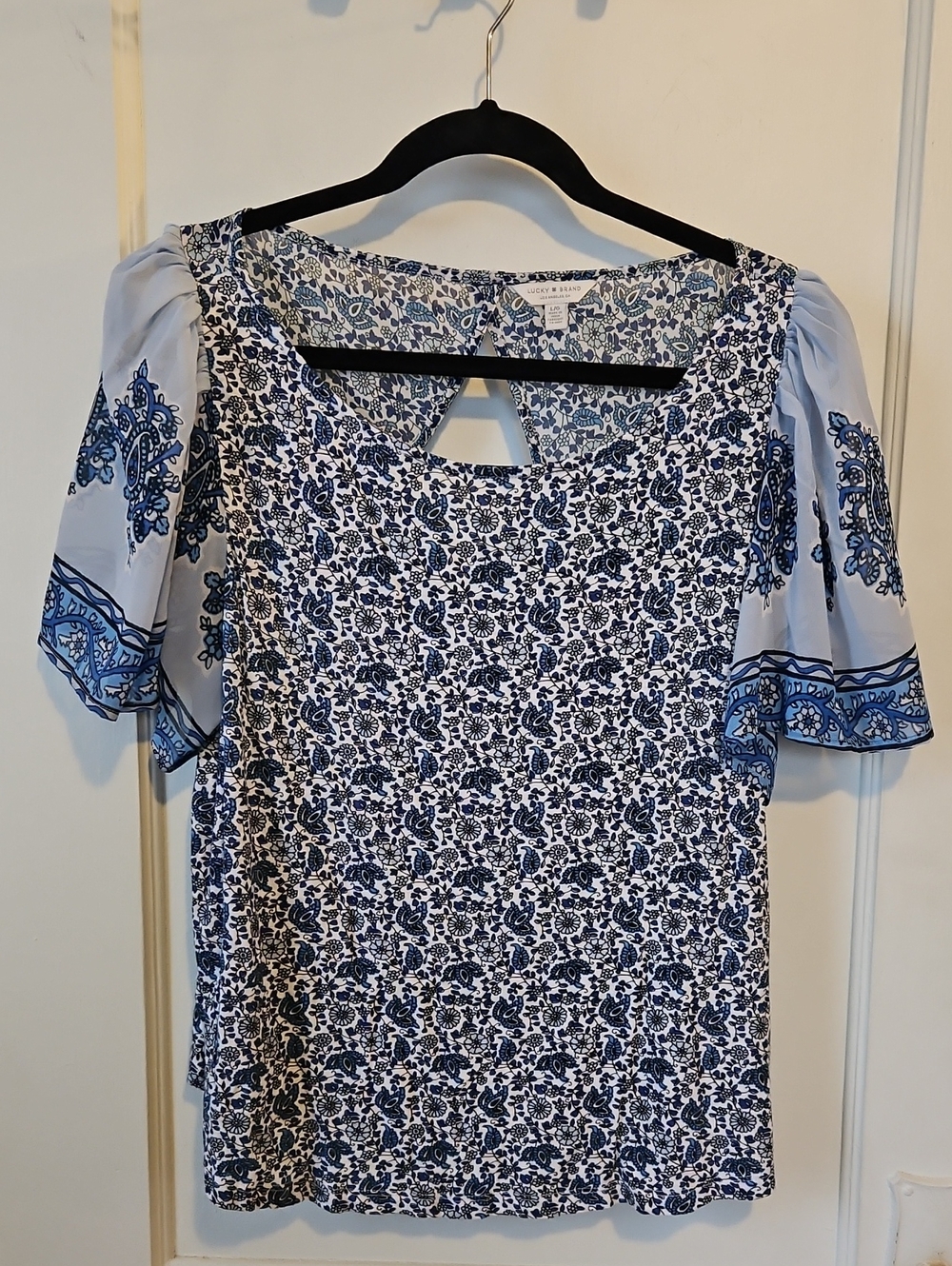 Lucky Brand Blue and White Floral Puff Sleeve Top - L